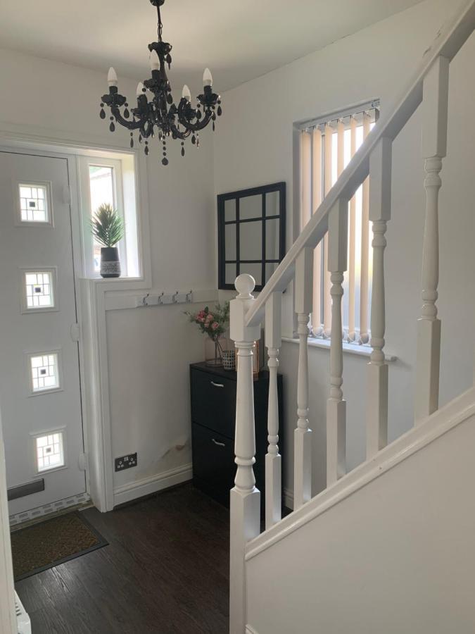 Modern 3 Bedroom Luxury Home With Private Drive Idle Ngoại thất bức ảnh